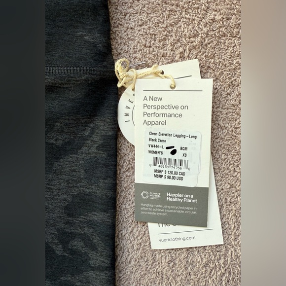NEW - Vuori - Legging & Bra SET - BLACK CAMO - LONG - Picture 6 of 13